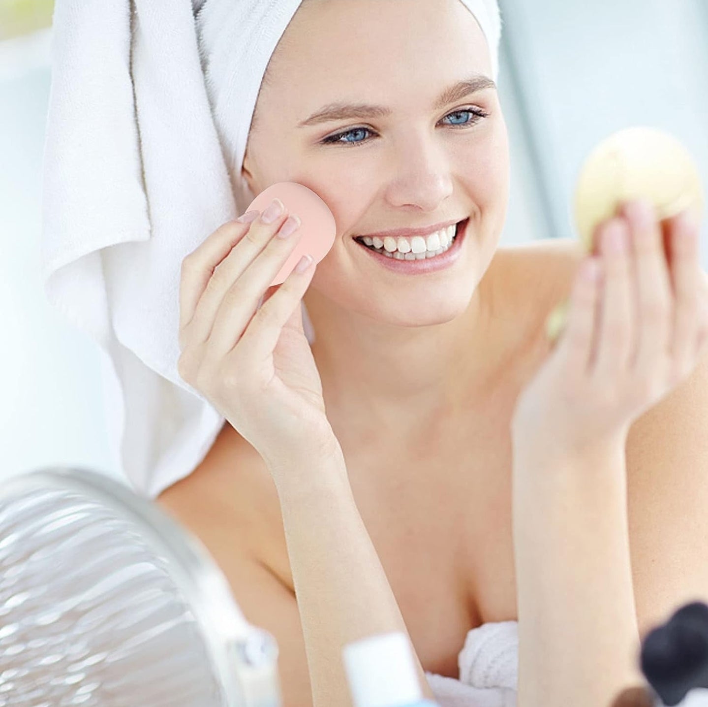 Eyeshadow palette| Eyeshadow palette with makeup sponges - Byoode